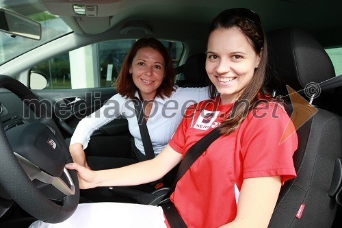 Simona Mavsar, direktorica znamke Seat pri Porsche Slovenija in Maja Tvrdy, igralka badmintona