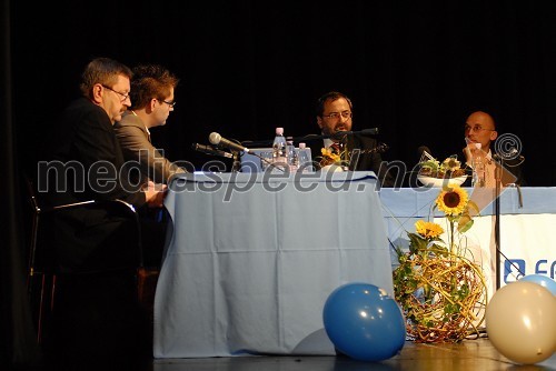 Danilo Krapec, RRA Mura, Matjaž Horvat, moderator okrogle mize, dr. József Györkös, državni sekretar na Ministrstvu za visoko šolstvo, znanost, in tehnologijo in dr. Matej Gomboši, Eles