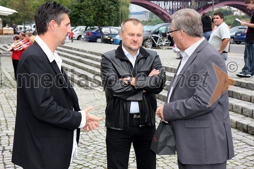 Zlatko Jesenik, predsednik Turističnega društva Maribor in vodja splavarjenja, Franc Kangler, župan Maribora in Milan Razdevšek, direktor Zavoda za turizem Maribor