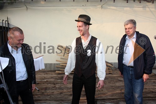 Franc Kangler, župan Maribora, Sebastijan Berlot, krščenec in Andrej Verlič, podžupan Maribora