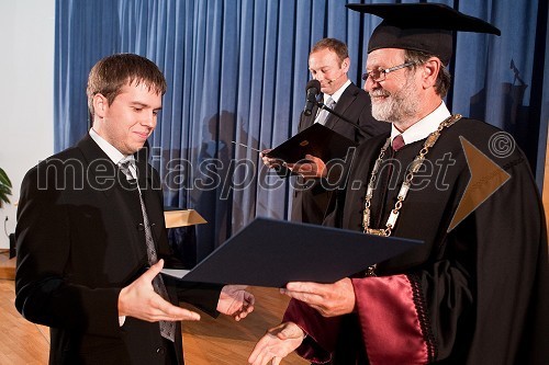 Marko Zdravkovič, študent in prof. dr. Ivan Rozman, rektor Univerze v Mariboru