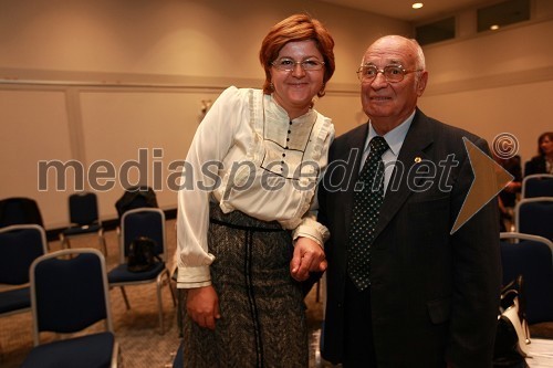 Tatjana Novak, direktorica podjetja Press Clipping ter predsednica Rotary Cluba Maribor Grad in Stanko Ojnik, A.G. Primus