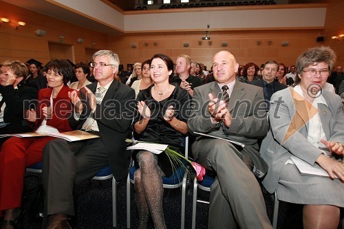 Valentina Plemenitaš, direktorica mariborske območne službe Zavoda Republike Slovenije za zaposlovanje, mag. Aleksandra Podgornik, direktorica Štajerske gospodarske zbornice, mag.  Samo Hribar Milič, generalni direktor GZS, mag. Majda Kralj, direktorica poslovnega sistema Academia, Milan Mikl, podžupan Mestne občine Maribor in mag. Mirjana Ivanuša-Bezjak, ravnateljica VSŠ Academia