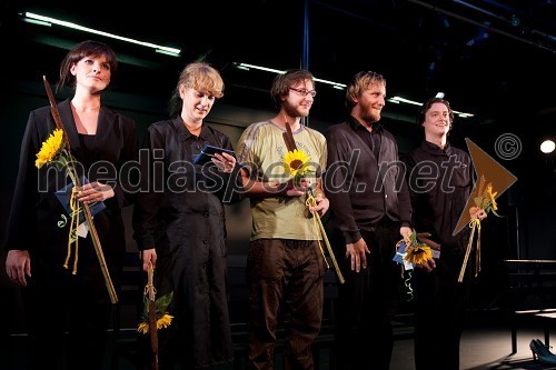 Ana Dolinar, igralka, Tijana Zinajić, igralka Andrej Jus, režiser,  Matej Puc, igralec in Domen Valič, igralec