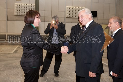 Ljubica Jelušič, ministrica za obrambo in Franc Košir, predsednik Rdečega križa Slovenije