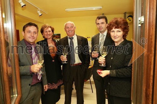 Branko Bezjak, podjetnik, Marija in Janez Ajlec, solastnika družinskega podjetja AJM d.o.o., Marko Plečko, direktor AJM d.o.o. in Marijana Cigala, županja občine Dravograd