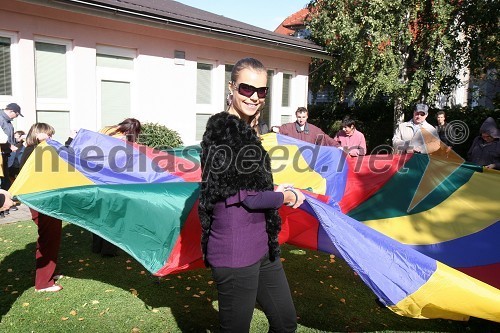 Tina Petelin, Miss Slovenije 2009, na obisku v Varstveno delovnem centru (VDC) Polž Maribor