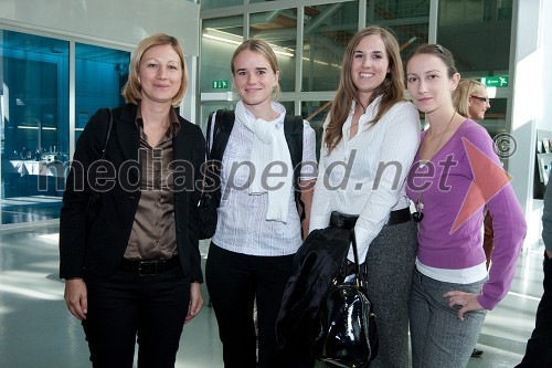 Maja Rečnik, direktorica izobraževanja, SPEM Komunikacijska skupina, Tea Kiralj, Katarina Petrovič, SPEM Komunikacijska skupina in Urška Korošec