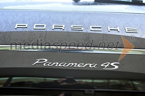 Porsche Panamera 4S