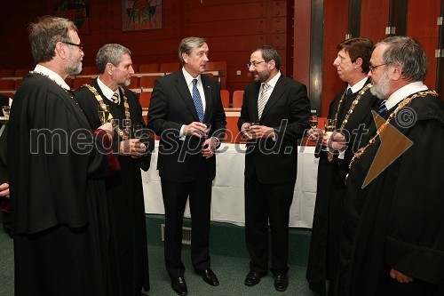 Prof. dr. Ivan Rozman, rektor Univerze v Mariboru, prof. dr. Ludvik Trauner, dekan Fakultete za gradbeništvo UM, dr. Danilo Türk, predsednik Republike Slovenije, dr. József Györkös, državni sekretar Ministrstva za visoko šolstvo, znanost in tehnologijo, prof. dr. Željko Knez, dekan Fakultete za kemijo in kemijsko tehnologijo UM in prof. dr. Igor Tičar, dekan Fakultete za elektrotehniko, računalništvo in informatiko (FERI) UM