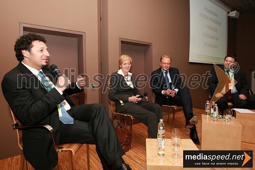 Patrik Vlačič, minister za promet, Cvetka Selšek, predsednica uprave SKB banke, Janez Škrabec, direktor podjetja Riko d.o.o. in Peter Frankl, direktor in odgovorni urednik časnika Finance