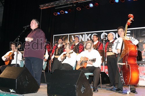 Vinko Coce in klapa Maslina, koncert