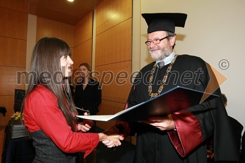 Dr. Aleksandra Tepeh, Fakulteta za naravoslovje in matematiko Univerze v Mariboru in prof. dr. Ivan Rozman, rektor Univerze v Mariboru