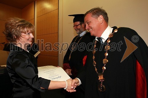 Dr. Breda Jesenšek Papež, Medicinska fakulteta Univerze v Mariboru in prof. dr. Ivan Krajnc, dekan Medicinske fakultete Univerze v Mariboru