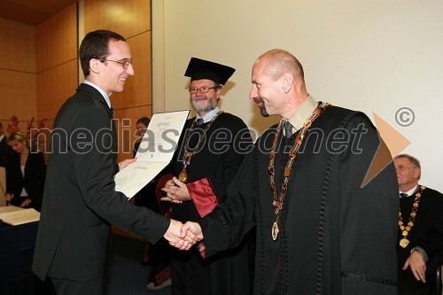 Dr. Niko Jezernik, Fakulteta za strojništvo Univerze v Mariboru, prof. dr. Ivan Rozman, rektor Univerze v Mariboru in prof. dr. Niko Samec, dekan Fakultete za strojništvo Univerze v Mariboru