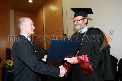 Dr. Marko Kežmah, Fakulteta za elektrotehniko, računalništvo in informatiko Univerze v Mariboru in prof. dr. Ivan Rozman, rektor Univerze v Mariboru