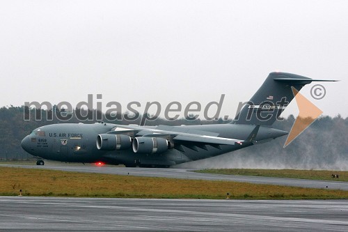 C-17 Globemaster III (McDonnell Douglas/Boeing)