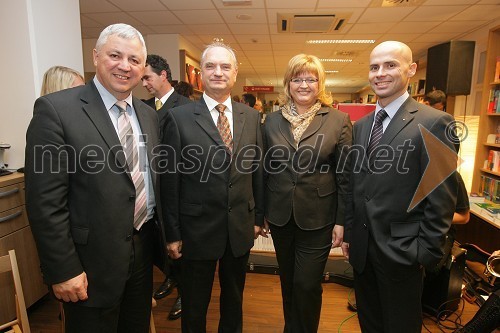 Peter Tomšič, predsednik uprave Mladinske knjige Založbe, Franc Ješovnik, predsednik uprave Zvon dva holding, Iva Premerl, članica uprave Mladinske knjige Trgovine in Andrej Bergant, predsednik uprave Mladinske knjige Trgovine