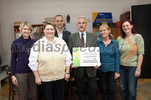 Polona Gradišek, Iris Furlan, mag. Aleksander Salkič, Petrol in predsednik PRSS (Slovensko društvo za odnose z javnostmi), mag. Franc Hočevar, svetovalec predsednika za zdravstveno in socialno varstvo ter humanitarna vprašanja, predsednik ZPM (Zveze prijateljev mladine) Slovenije, Cvetka Bukovnik in Petra Zega