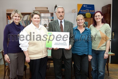 Polona Gradišek, Iris Furlan, mag. Franc Hočevar, svetovalec predsednika za zdravstveno in socialno varstvo ter humanitarna vprašanja, predsednik ZPM (Zveze prijateljev mladine) Slovenije, Cvetka Bukovnik in Petra Zega