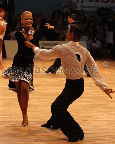 Jagoda Štrukelj in Jurij Batagelj, Slovenija