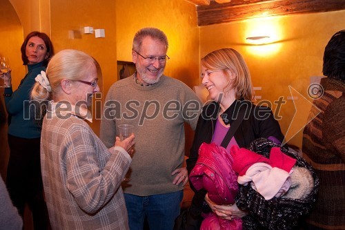 Aleš Jan, nekdanji predsednik upravnega odbora Prešernovega sklada in redni profesor za področje radijske igre in režije s soprogo in Petra Škofic, vodja odnosov z javnostmi LDS