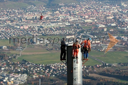 Nova Pohorska vzpenjača - gondola, helikoptersko postavljanje stebrov