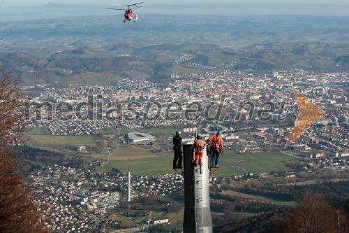 Nova Pohorska vzpenjača - gondola, helikoptersko postavljanje stebrov