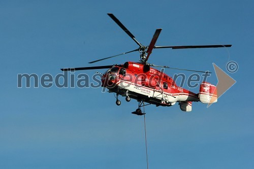 Helikoptersko postavljanje stebrov nove Pohorske vzpenjače