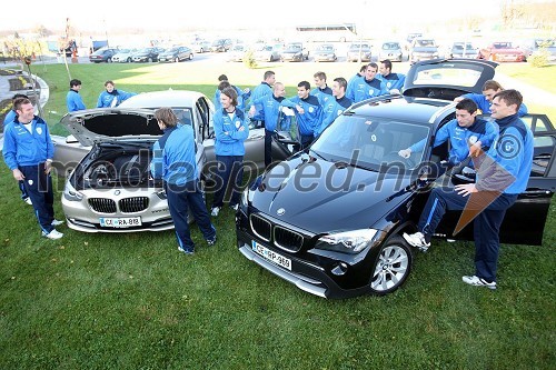 Člani slovenske nogometne reprezentance in njihovi BMW-ji