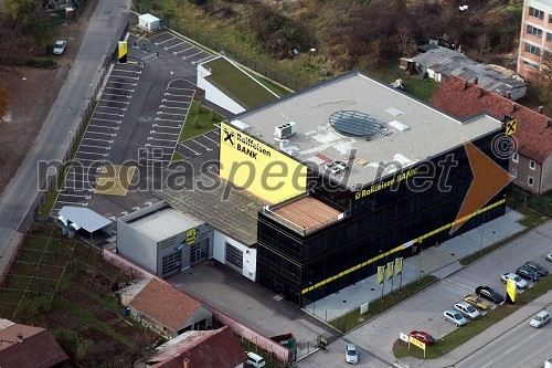 Poslovna stavba Raiffeisen Banke, Maribor, Tezno