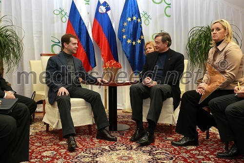 Dmitrij Medvedjev, predsednik Ruske federacije, dr. Danilo Türk, predsednik Republike Slovenije in Mojca Seliškar Toš, vodja kabineta predsednika Republike Slovenije