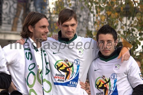 Marko Šuler, Milivoje Novakovič in Robert Koren, člani slovenske nogometne reprezentance