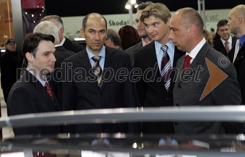 Danilo Ferjančič, generalni direktor podjetja Porsche Slovenija d.o.o., Janez Janša, predsednik Vlade Republike Slovenije, Wilfried Weitegasser, generalni direktor podjetja Porsche Slovenija d.o.o. in Robert Golob, predsednik avtomobilskega društva Slovenije in vodja komerciale ...