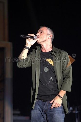 Eros Ramazzotti, pevec