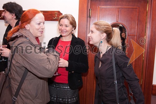 	Jožica Avbelj, igralka, Vesna Jevnikar, igralka in  Vesna Pernarčič-Žunić, igralka