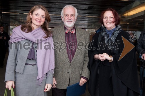 Mag. Mateja Jesenek, članica Mercatorjeve uprave za trženje in nabavo, Mitja Meršol, nekdanji urednik Dela in Barbara Stegel, odnosti z javnostjo Poslovni sistem Merkator d.d.