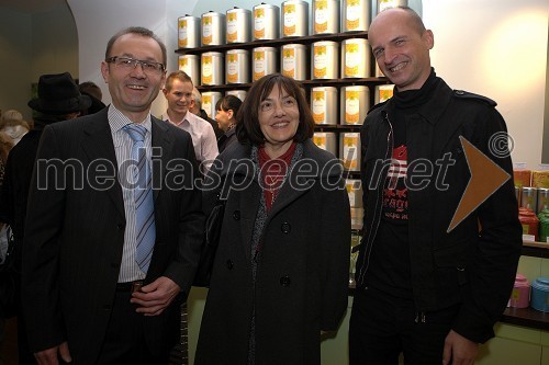 Zvone Krznar, direktor podjetja Stillmark, Nicole Michelangeli, veleposlanica Francije ter Francois Xavier Delmas, ustanovitelj blagovne znamke Le Palais des Thes