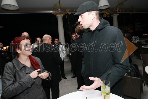 Špela Mikec, novinarka revije Avto Foto Market in Mitja Sagaj, urednik Večerove priloge 6. prestava