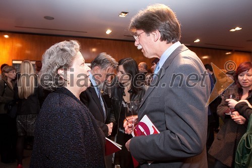 Veronika Zlobec in Jožko Čuk, v.d. direktorja Slovenskega narodnega gledališča (SNG) Nova Gorica