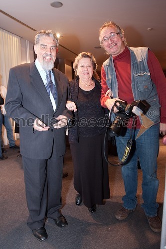 Ciril Zlobec, literat, soproga Veronika in Vito Tofaj, fotograf