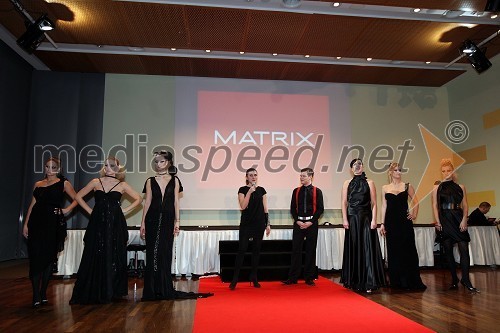 Đurđica Vorkapič, dizajnerka HIPPY GARDEN, Matija Vavtra, frizer, Marija Sunara, Matrix ter modeli