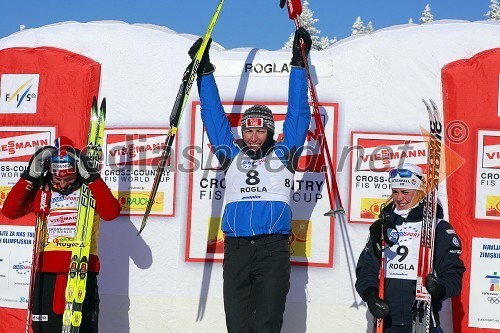 2. mesto: Marit Bjoergen, Norveška, 1. mesto: Justyna Kowalczyk, Poljska in 3. mesto: Anna Haag, Švedska