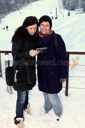 Nina Urbančič Romih, Tovarna vizij in Nuška Drašček, pevka