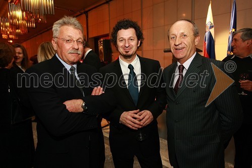 Marjan Bauer, urednik Slovenskih Novic, dr. Patrick Vlačič, minister za promet in Branko Pavlin, predsednik uprave časopisne družbe Dnevnik