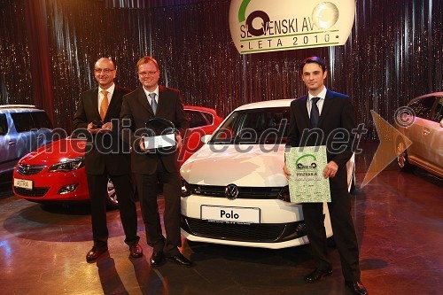 Heinz Slesak, generalni direktor Porsche Slovenija, Marko Škriba, vodja znamke Volkswagen v Sloveniji in Danilo Ferjančič, generalni direktor Porsche Slovenija