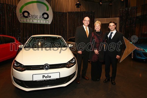 Heinz Slesak, generalni direktor Porsche Slovenija, Sabrina Pečelin, vodja odnosov z javnostmi pri Porsche Slovenija in Danilo Ferjančič, generalni direktor Porsche Slovenija