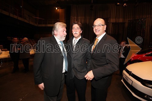 Tone Smolnikar, župan Kamnika, Jožko Čuk, v.d. direktorja Slovenskega narodnega gledališča (SNG) Nova Gorica in Heinz Slesak, generalni direktor Porsche Slovenija