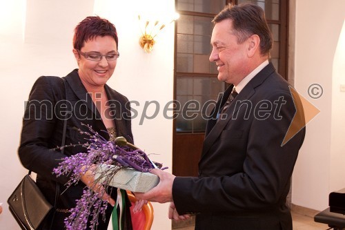 Iris Selan, direktorica Tristokosmatih in Zoran Jankovič, župan Ljubljane