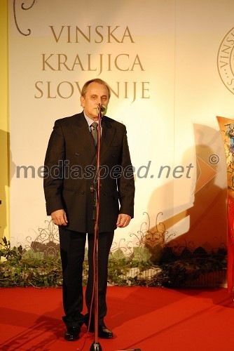 Dr. Milan Pogačnik, minister za kmetijstvo, gozdarstvo in prehrano